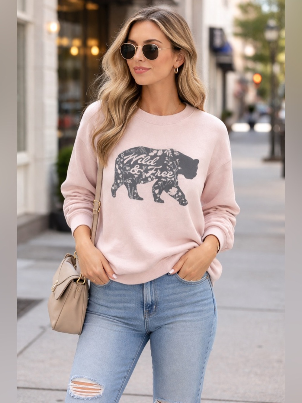 MOUNTAIN AND ISLES “Wild & Free” Heather Pink Bear Sweatshirt L